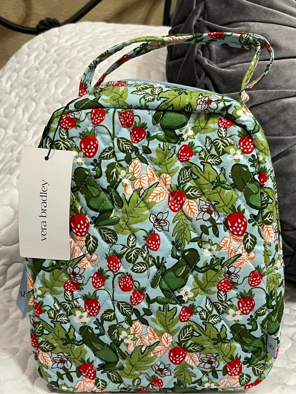 NWT Vera Bradley Quilted Frogberry Garden Blue Lunch Tote - Picture 2 of 5